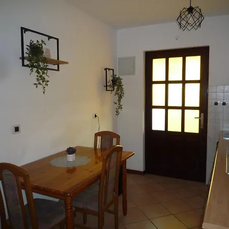 Tina Apartmán